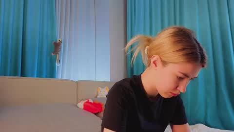 Viola online show from December 21, 11:47 am