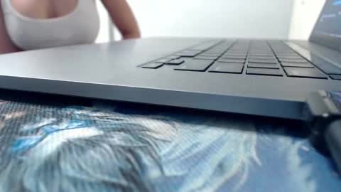 Snapshot of jonesalesya chatting on December 13, 7:32 pm AlesyaJ online show from December 13, 7:32 pm
