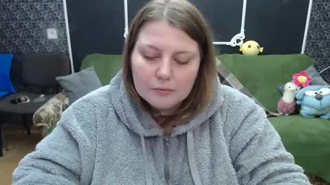 josiesun771 online show from March 1, 7:30 am