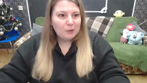 josiesun771 online show from February 7, 7:07 am