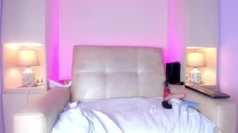 joyceblake online show from September 17, 9:13 pm