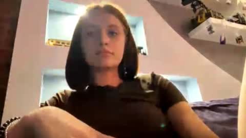 Lola online show from November 11, 6:16 pm