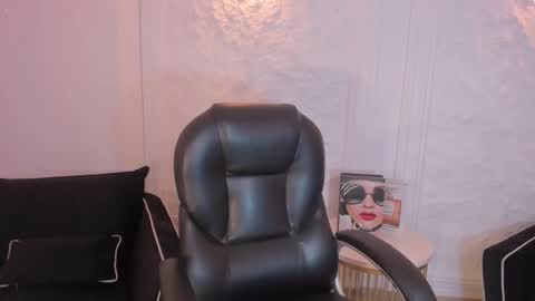 Juanita Clay online show from January 10, 11:59 am