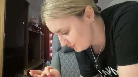 Snapshot of judevalenti chatting on February 19, 6:21 pm JudeValenti online show from February 19, 6:21 pm