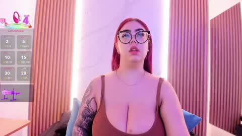 Snapshot of juicy_led_ chatting on February 22, 11:13 am Juicy online show from February 22, 11:13 am
