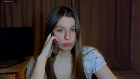 laura online show from April 18, 8:09 pm