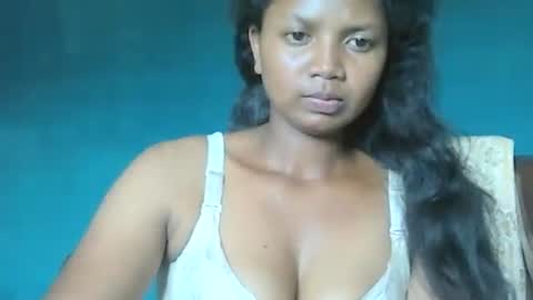 Snapshot of juicy_pretty chatting on January 8, 8:06 am stellah online show from January 8, 8:06 am
