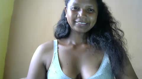 Snapshot of juicy_pretty chatting on February 13, 8:06 am stellah online show from February 13, 8:06 am
