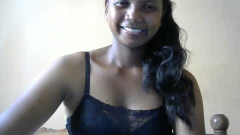 Snapshot of juicy_pretty chatting on February 3, 8:24 am stellah online show from February 3, 8:24 am