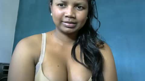 Snapshot of juicy_pretty chatting on September 14, 11:19 am stellah online show from September 14, 11:19 am