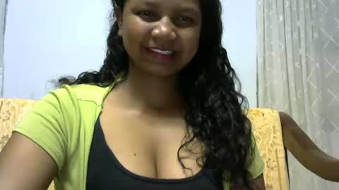 Snapshot of juicy_pretty chatting on September 30, 1:33 am stellah online show from September 30, 1:33 am