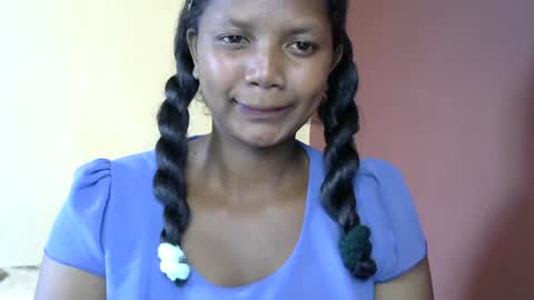 Snapshot of juicy_pretty chatting on March 11, 8:52 am stellah online show from March 11, 8:52 am