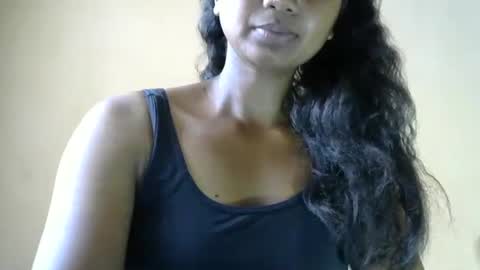 Snapshot of juicy_pretty chatting on February 14, 8:10 am stellah online show from February 14, 8:10 am