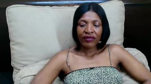 Snapshot of juicykayxxx chatting on October 13, 7:38 pm Miss Kay online show from October 13, 7:38 pm