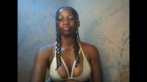 juicypiexx online show from October 25, 11:11 pm