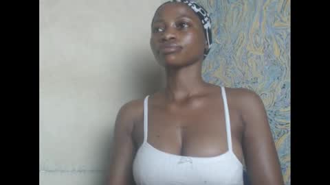 juicypiexx online show from March 12, 11:22 pm