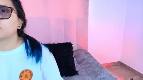 Jules and Gia online show from November 3, 6:56 pm