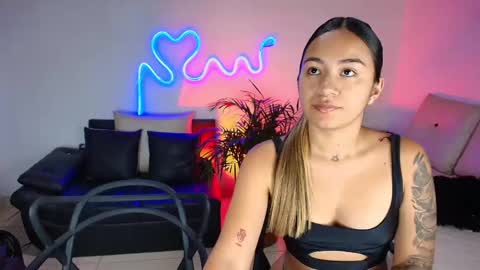 Jules and Gia online show from February 17, 9:00 pm