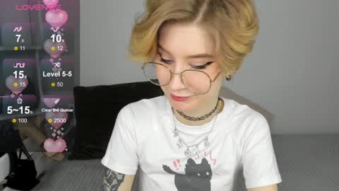 Jules online show from February 26, 1:03 am