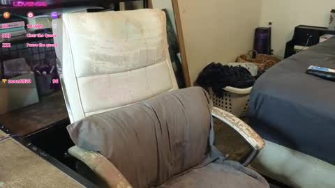 Julesss online show from October 18, 6:05 am