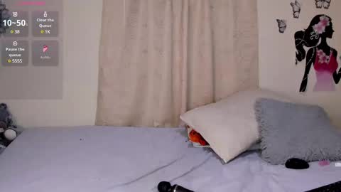 Snapshot of juli_castillos chatting on January 29, 1:07 pm Juli online show from January 29, 1:07 pm