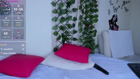 Snapshot of juli_castillos chatting on September 16, 9:34 pm Juli online show from September 16, 9:34 pm