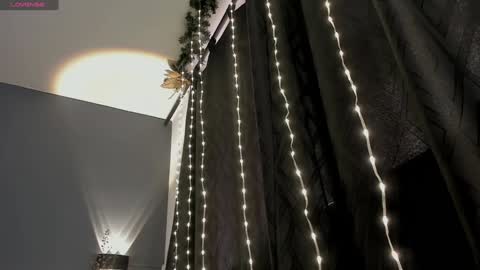 Snapshot of juli_hairy chatting on December 12, 2:44 pm Juli Modelo Independiente online show from December 12, 2:44 pm