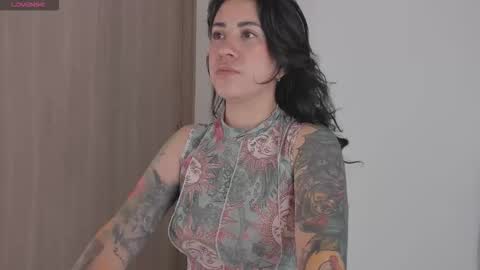 Snapshot of juli_hairy chatting on September 16, 10:18 pm Juli Modelo Independiente online show from September 16, 10:18 pm