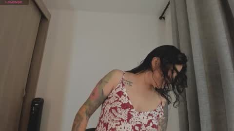 Snapshot of juli_hairy chatting on September 24, 11:26 pm Juli Modelo Independiente online show from September 24, 11:26 pm