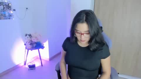 juli_santos_22 online show from September 23, 1:59 am