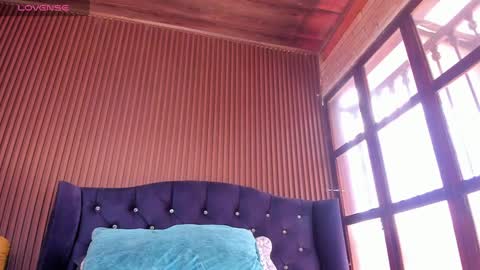 Snapshot of julia_dawson chatting on January 25, 8:53 pm Julia online show from January 25, 8:53 pm