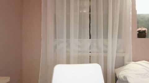 Snapshot of julia_giulia chatting on March 10, 6:12 pm julia_giulia online show from March 10, 6:12 pm