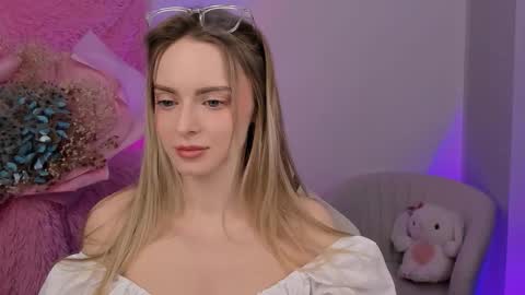 Julia online show from October 6, 12:11 pm