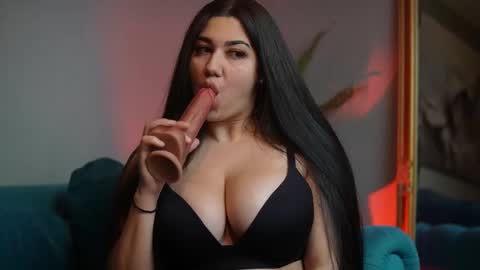  Emma  online show from December 17, 2:27 am