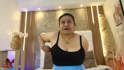 Juliana online show from July 4, 12:56 pm