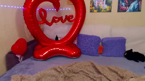 Jul online show from February 14, 6:40 pm