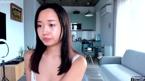 julia online show from January 18, 11:32 am