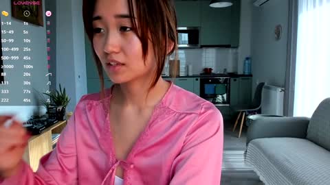 julia online show from December 13, 9:04 am