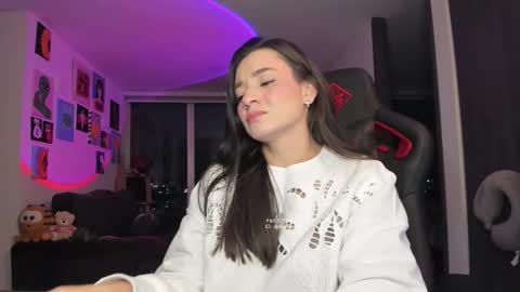 Jeimy Help me to reach 100 thumbs up online show from February 6, 1:09 am