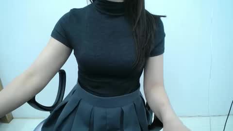 julie9x online show from November 24, 9:17 pm