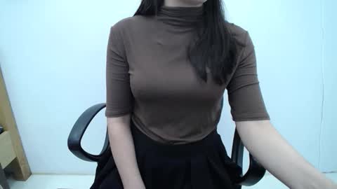 julie9x online show from November 15, 10:33 pm