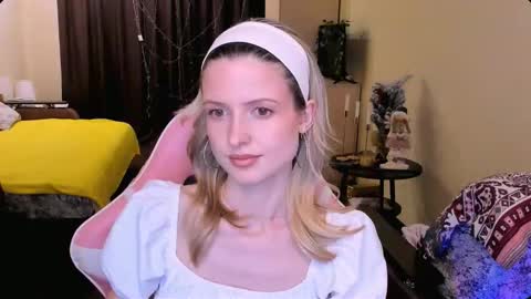 Julie online show from January 16, 4:25 pm