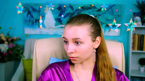 juliedaniel online show from October 17, 8:50 am