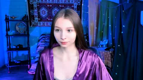 juliedaniel online show from April 20, 8:06 am