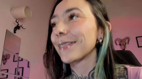 juliet_sourire online show from December 30, 3:25 am