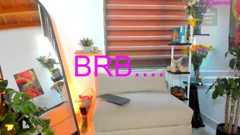 Snapshot of julieta__cooper chatting on October 16, 5:04 pm Juli online show from October 16, 5:04 pm