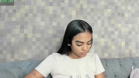 Snapshot of julieta_aguilar chatting on September 23, 7:45 pm Juli online show from September 23, 7:45 pm