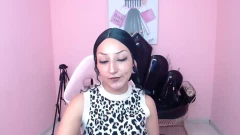 julieta_jhons_ online show from November 19, 2:39 pm