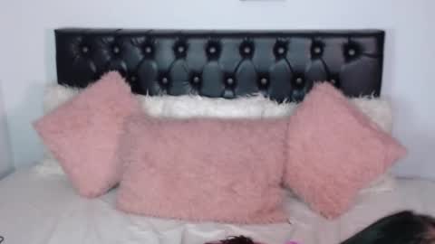 Snapshot of julietha_fox chatting on September 17, 4:21 am julietha fox online show from September 17, 4:21 am