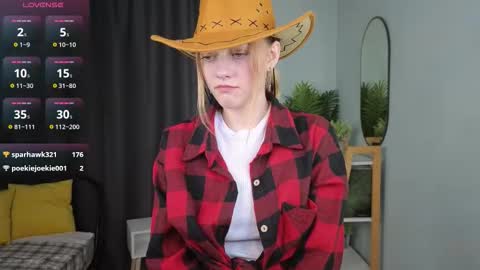 Mia online show from October 27, 4:30 am